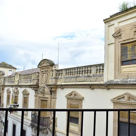 Apartment En El Centro Con Parking Y Terraza