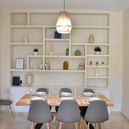 Apartment En El Centro Con Parking Y Terraza *